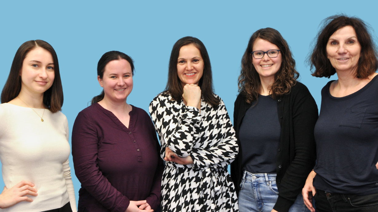 Von Links: Serpil Doğruoğlu | Dr. Marina Quiner | PD Dr. Tal Hoffmann | Sonja Lambracht | Susanne Salata Von Links: Serpil Doğruoğlu | Dr. Marina Quiner | PD Dr. Tal Hoffmann | Sonja Lambracht | Susanne Salata